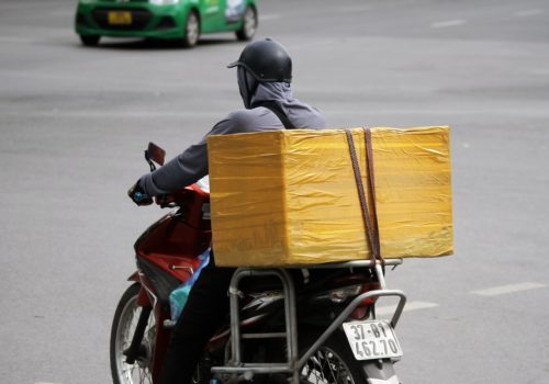 motorcycle-urban deliveries-pixabay-Viet Anh Phạm ©Viet Anh Phạm - Pixabay